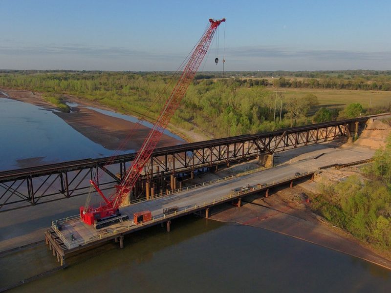 mid-city-steel-request-a-quote-crane-bridge-bnsf-thayer-iowa-800x600